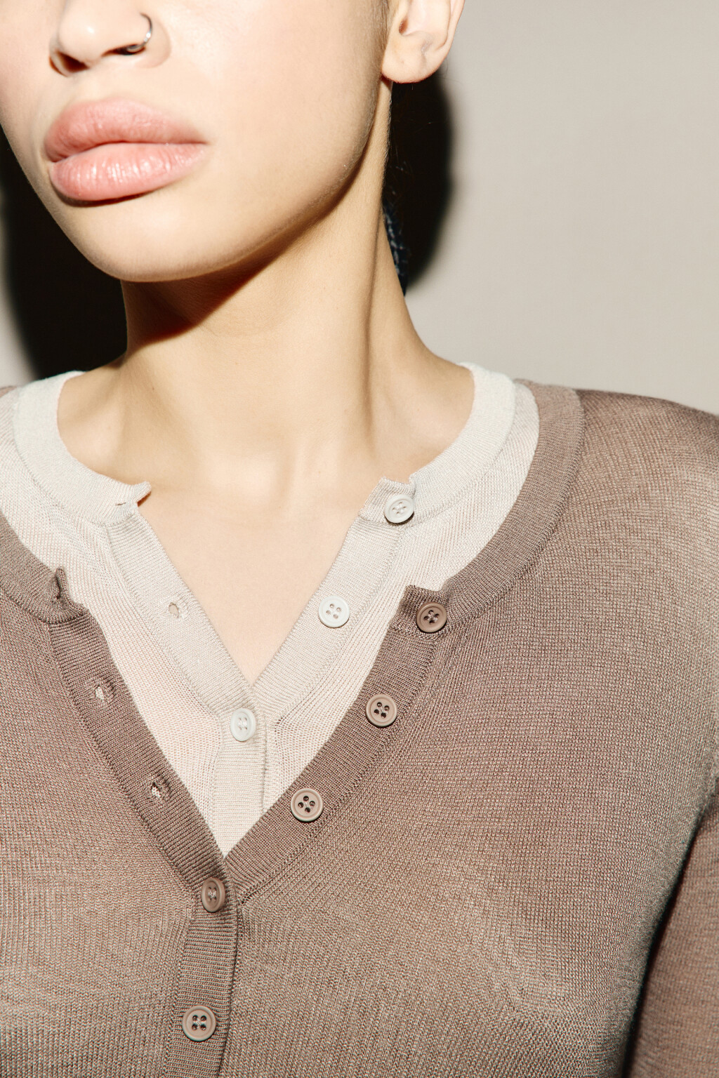 Джемпер вискозный с имитацией второго слоя - цвет бежевый - 5