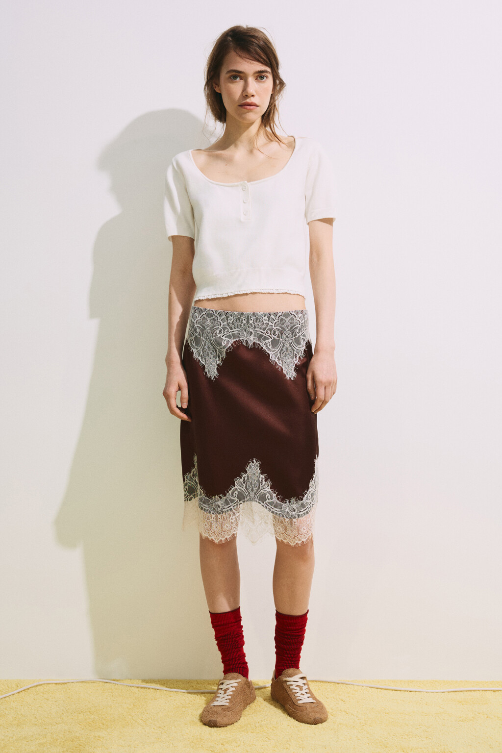 Футболка вязаная с кружевной отделкой - цвет молочный - 4