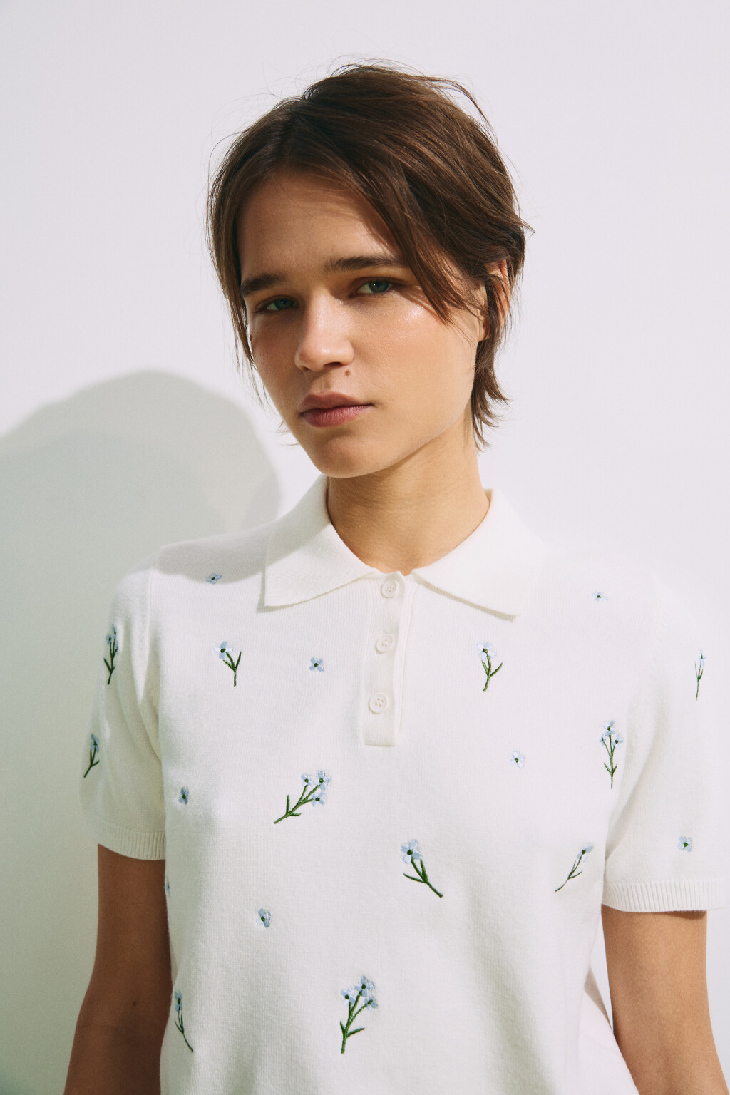 Футболка-поло с вышивкой - цвет молочный - 5