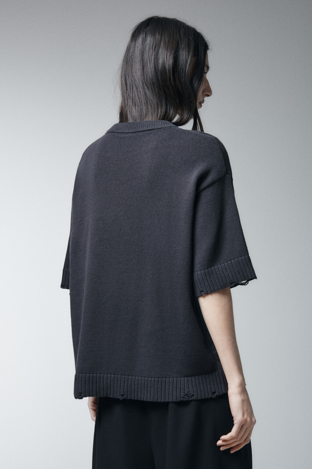 Футболка вязаная рваная с пирсингом - цвет серый - 3