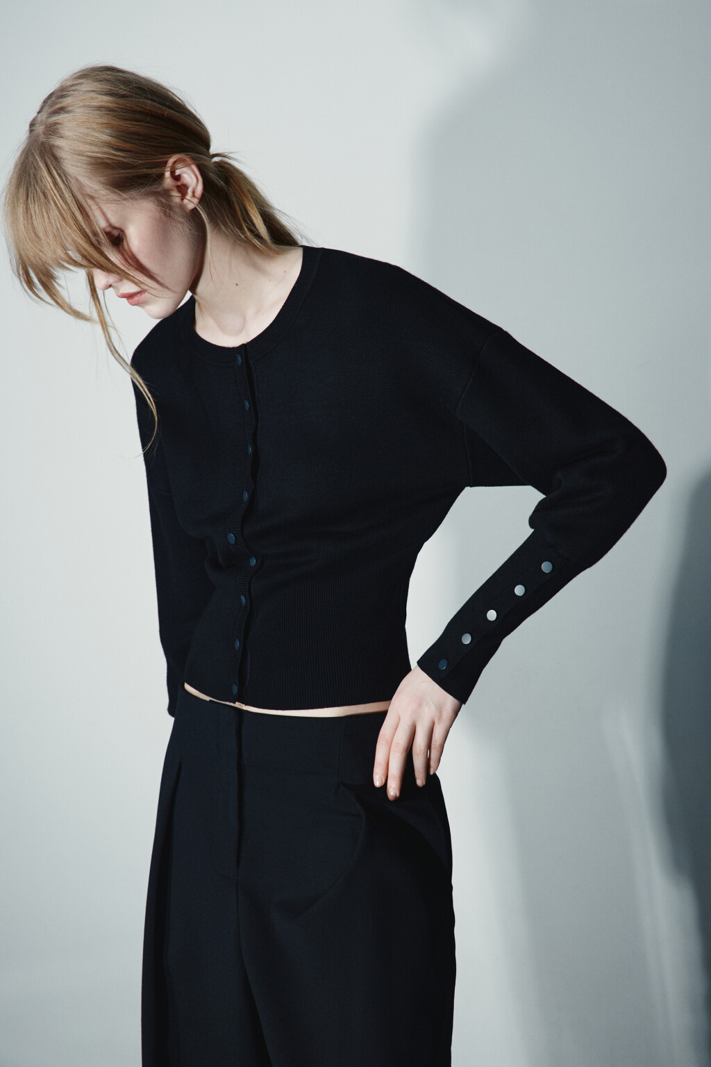 Кардиган вязаный на кнопках - цвет черный - 1