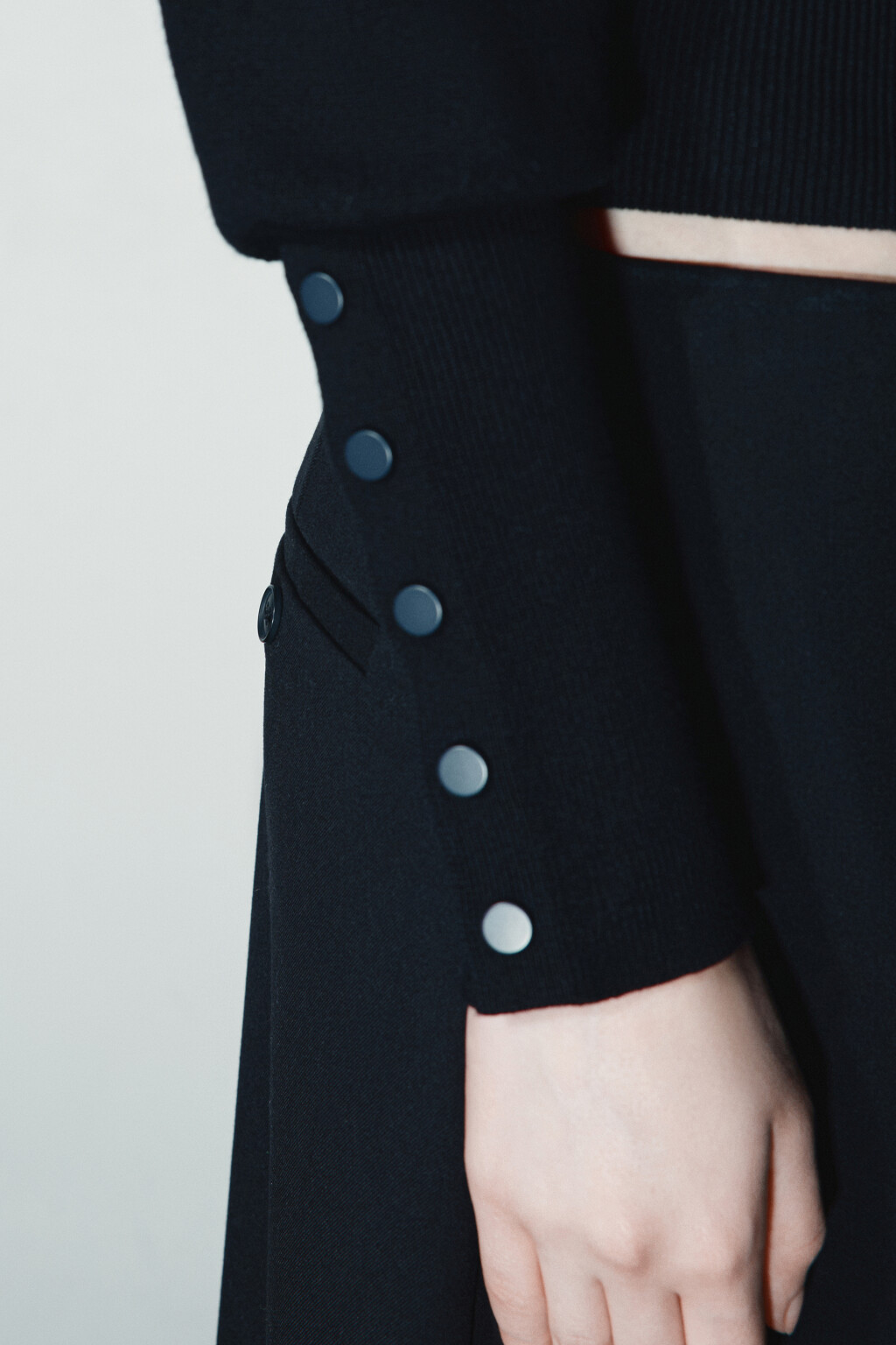 Кардиган вязаный на кнопках - цвет черный - 7
