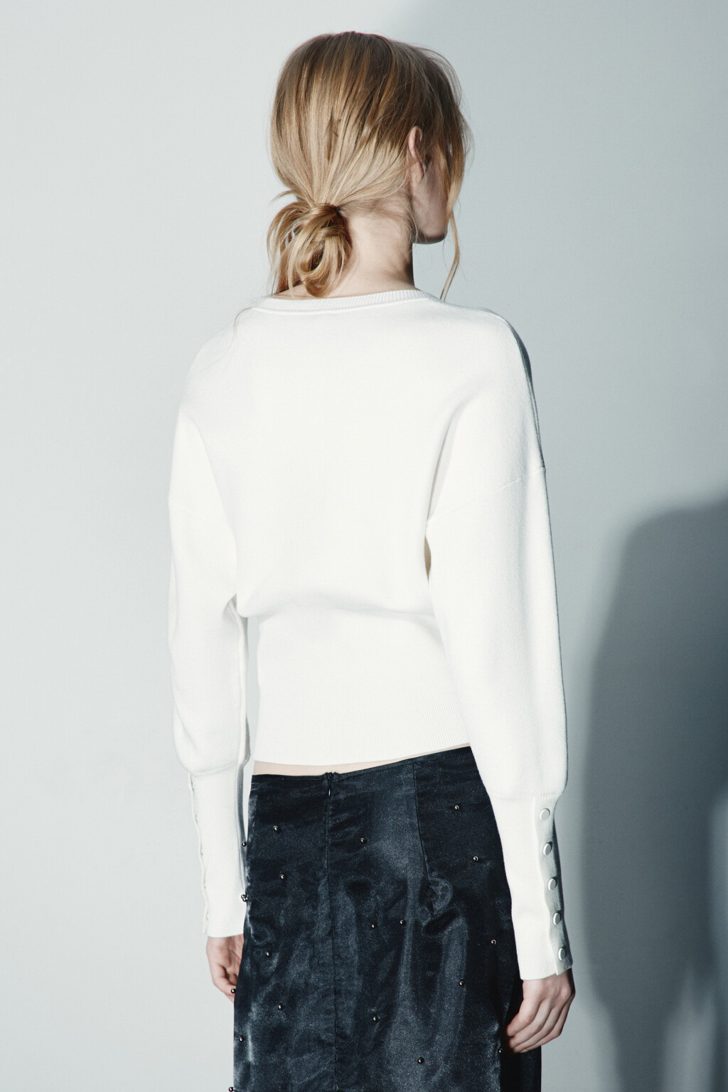 Кардиган вязаный на кнопках - цвет молочный - 3