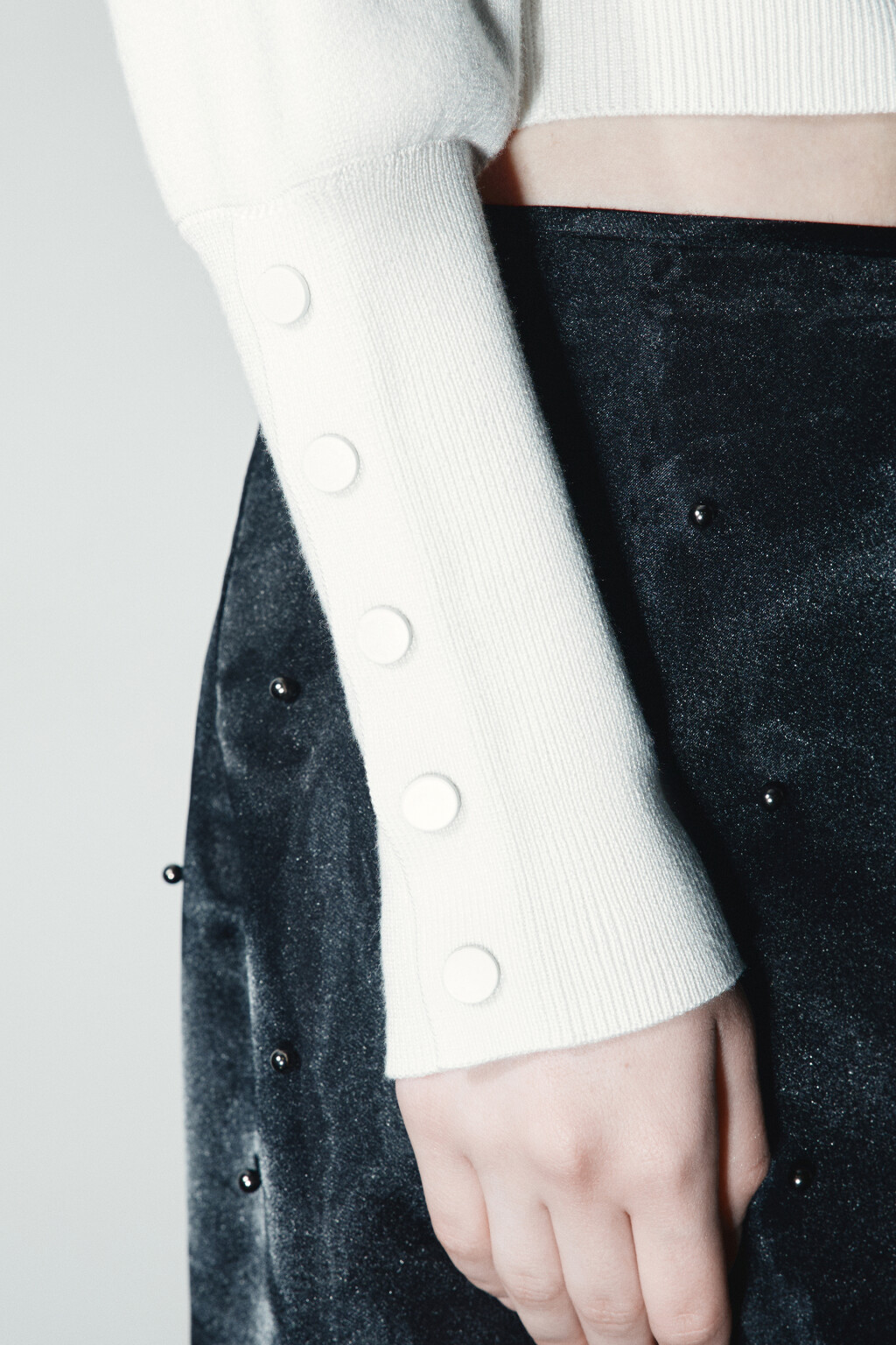 Кардиган вязаный на кнопках - цвет молочный - 6