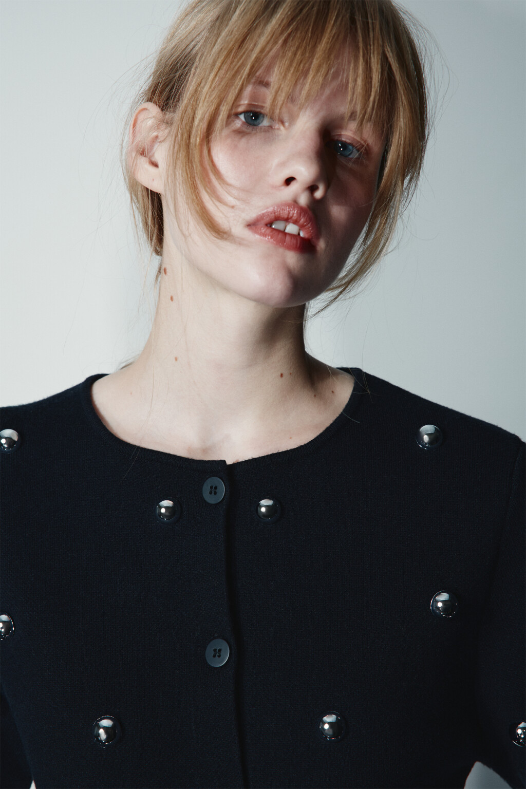 Кардиган жаккардовый с бусинами - цвет черный - 6