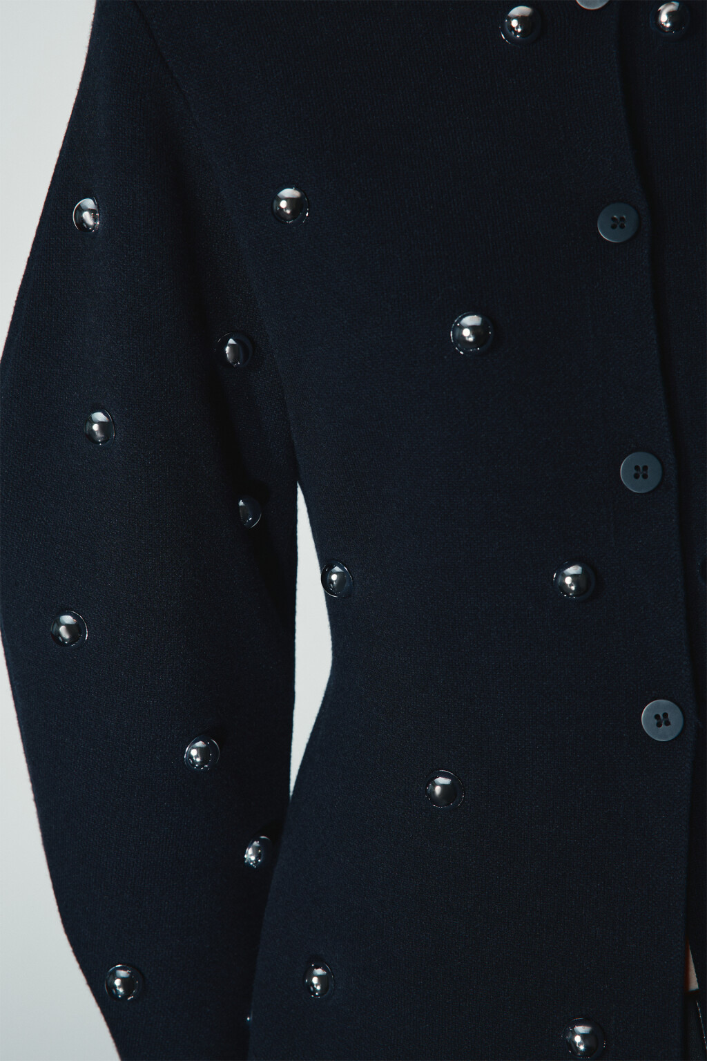 Кардиган жаккардовый с бусинами - цвет черный - 7