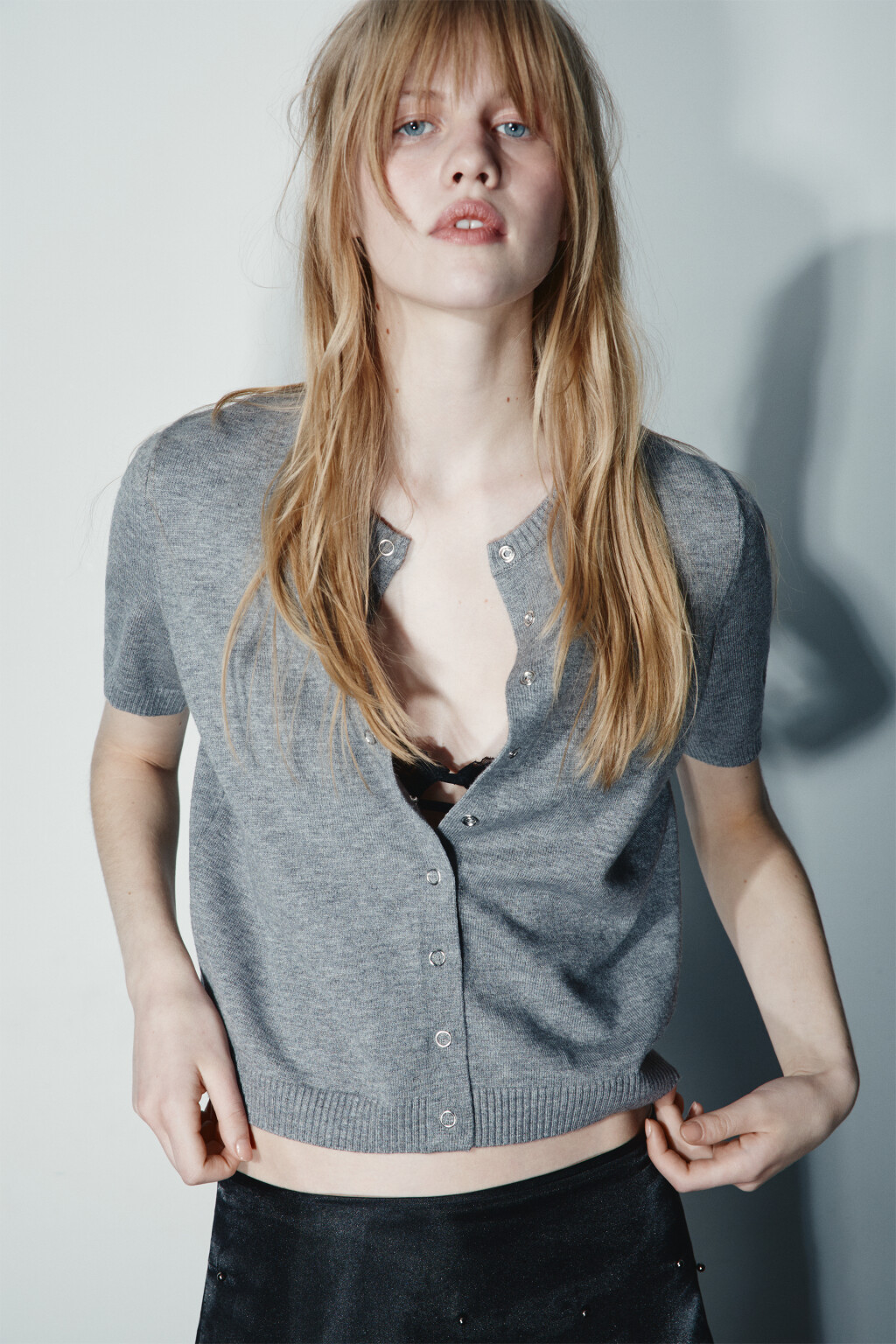 Джемпер вязаный с коротким руковом - цвет серый - 2