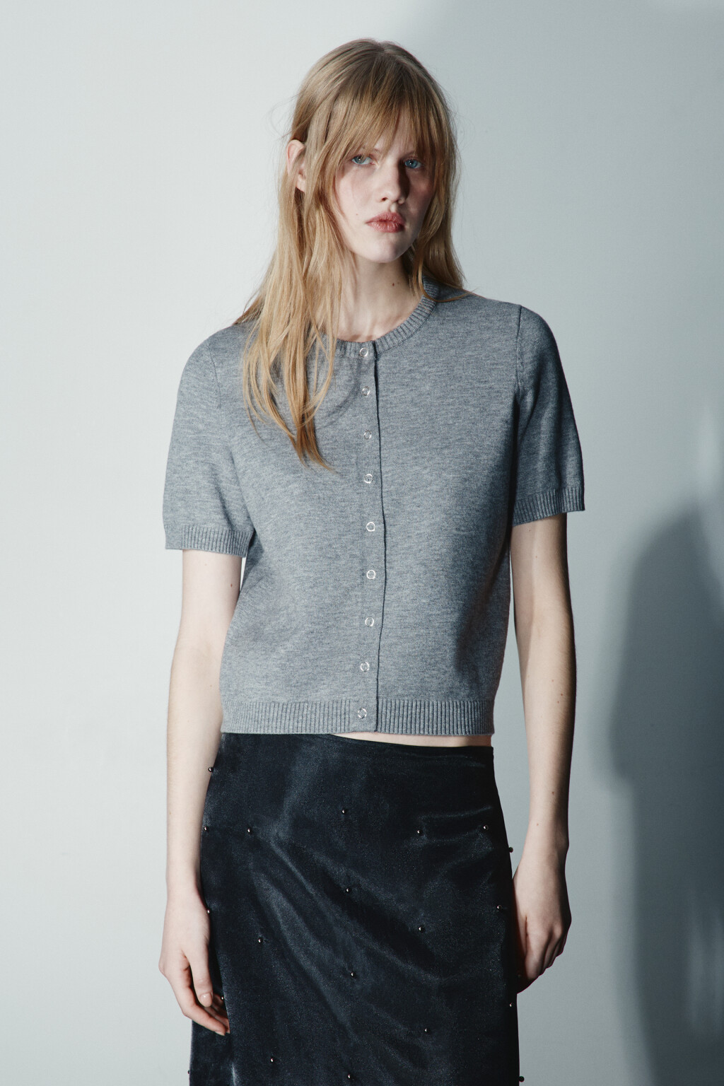 Джемпер вязаный с коротким руковом - цвет серый - 3