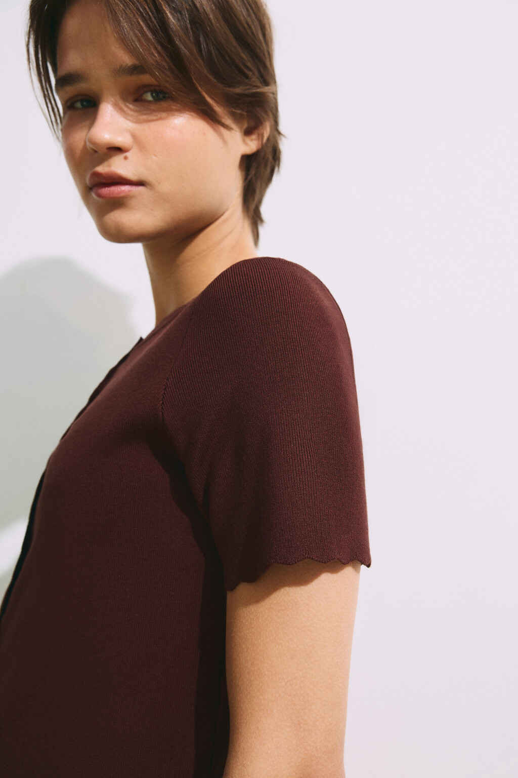 Кардиган на пуговицах с короткими рукавами - цвет коричневый - 7