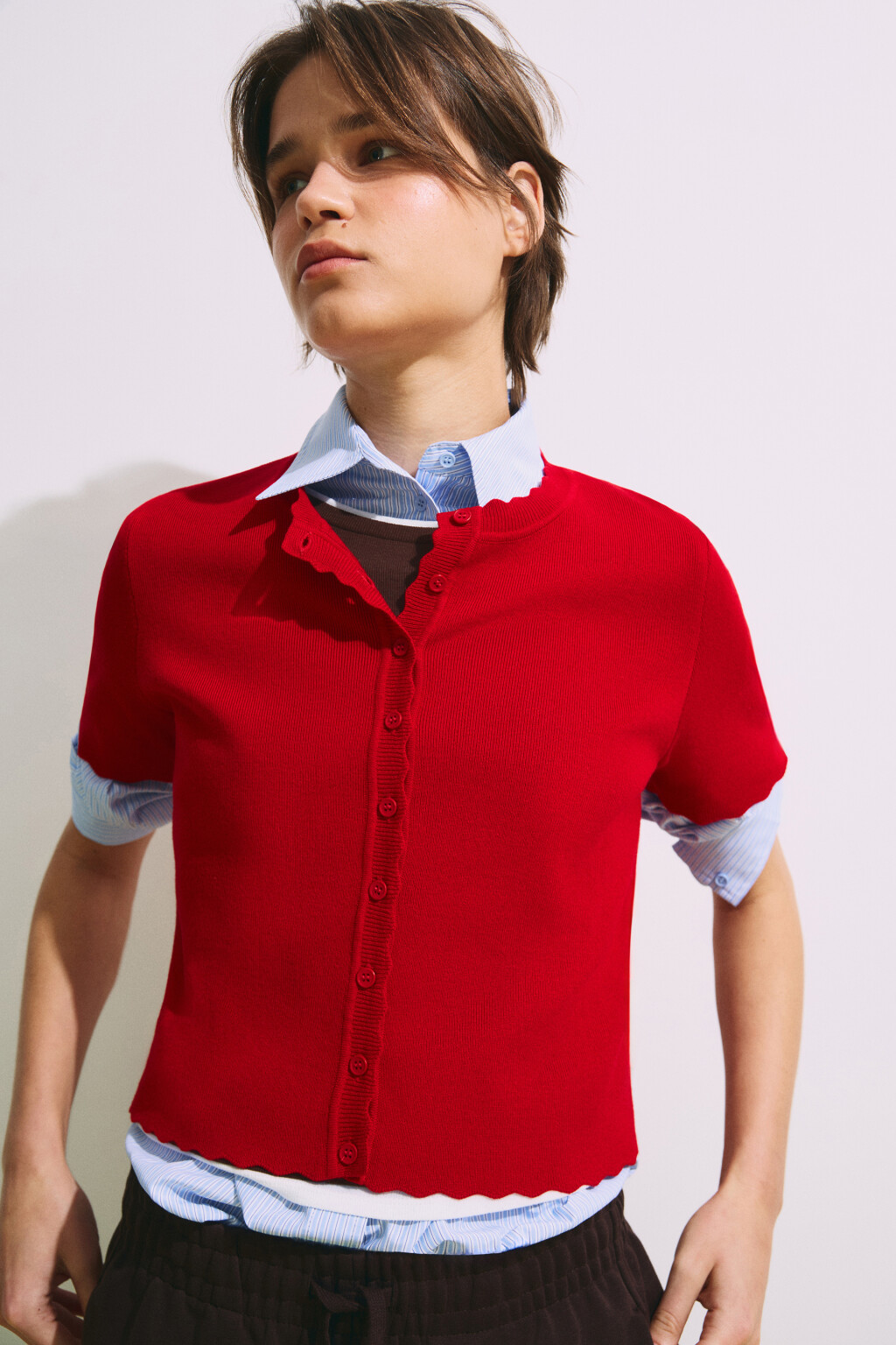 Кардиган на пуговицах с короткими рукавами - цвет красный - 2