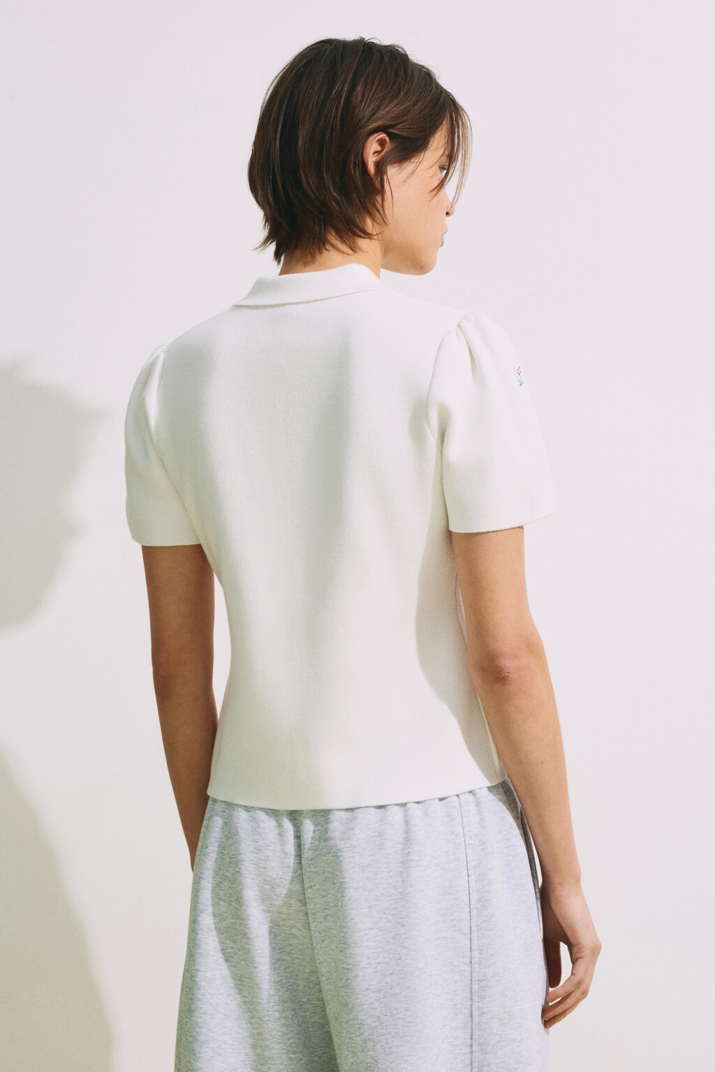 Футболка-поло жаккардовая на пуговицах с вышивкой - цвет молочный - 4