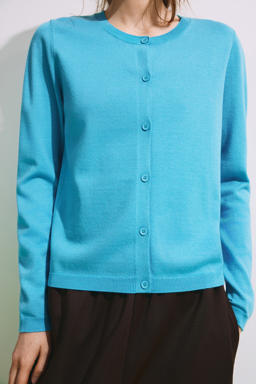 Кардиган полуприлегающий вязаный с вискозой - цвет голубой - 6