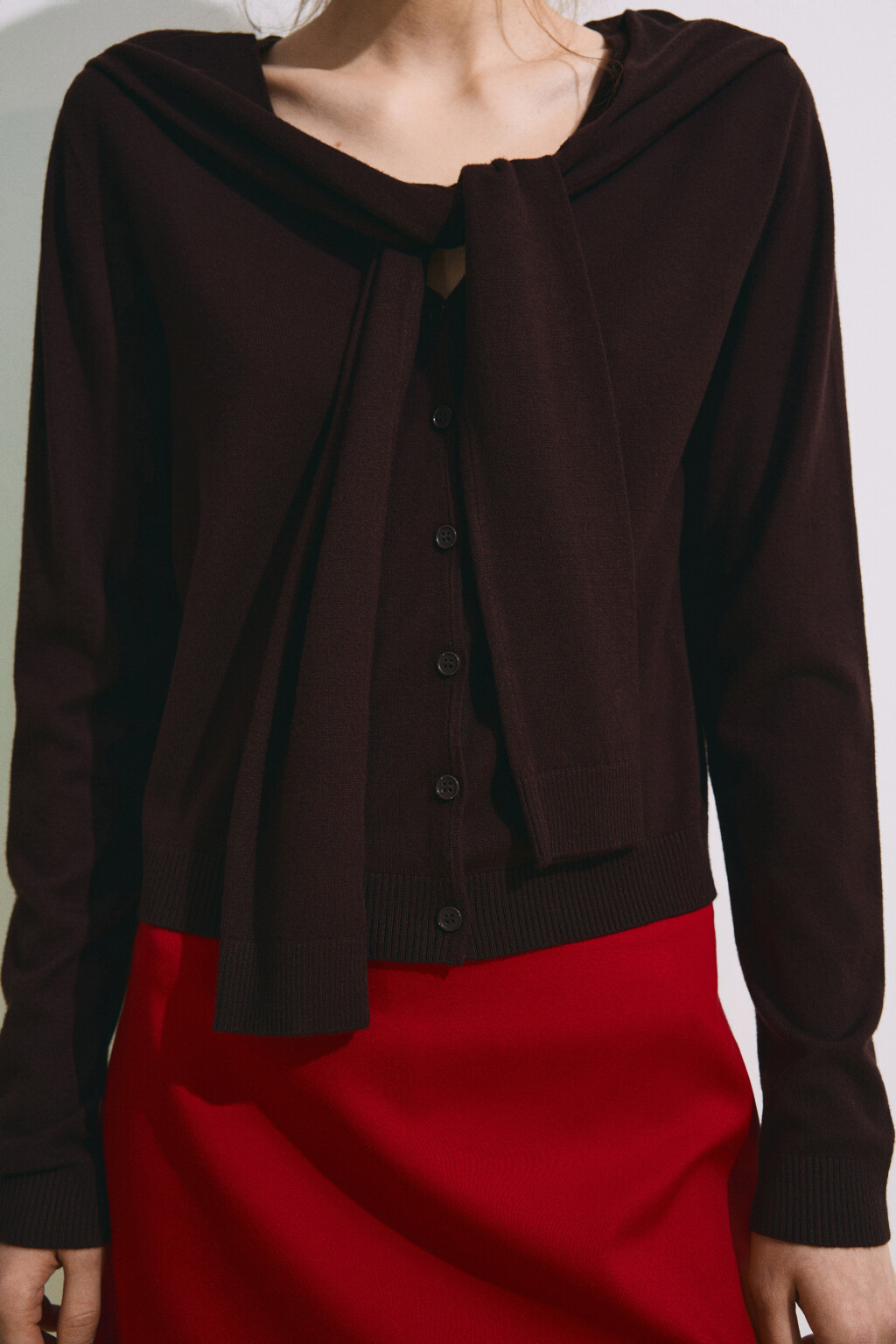 Кардиган вязаный с декоративными завязанными рукавами - цвет коричневый - 8