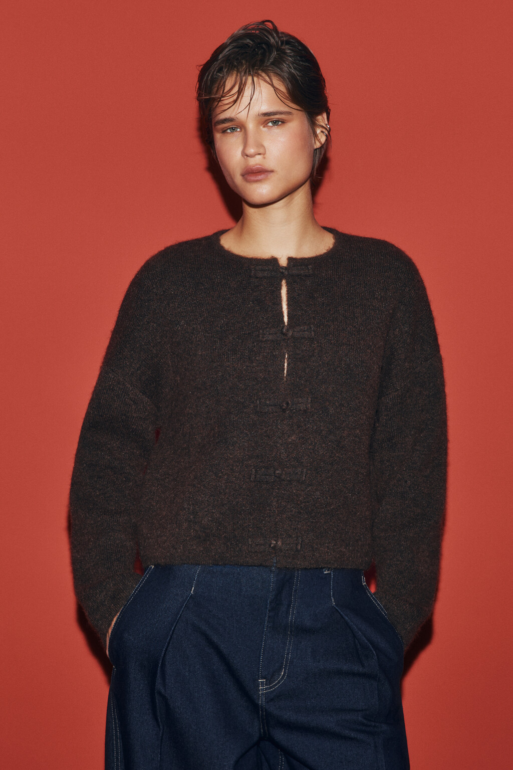 Кардиган вязаный на пуговицах - цвет коричневый - 5