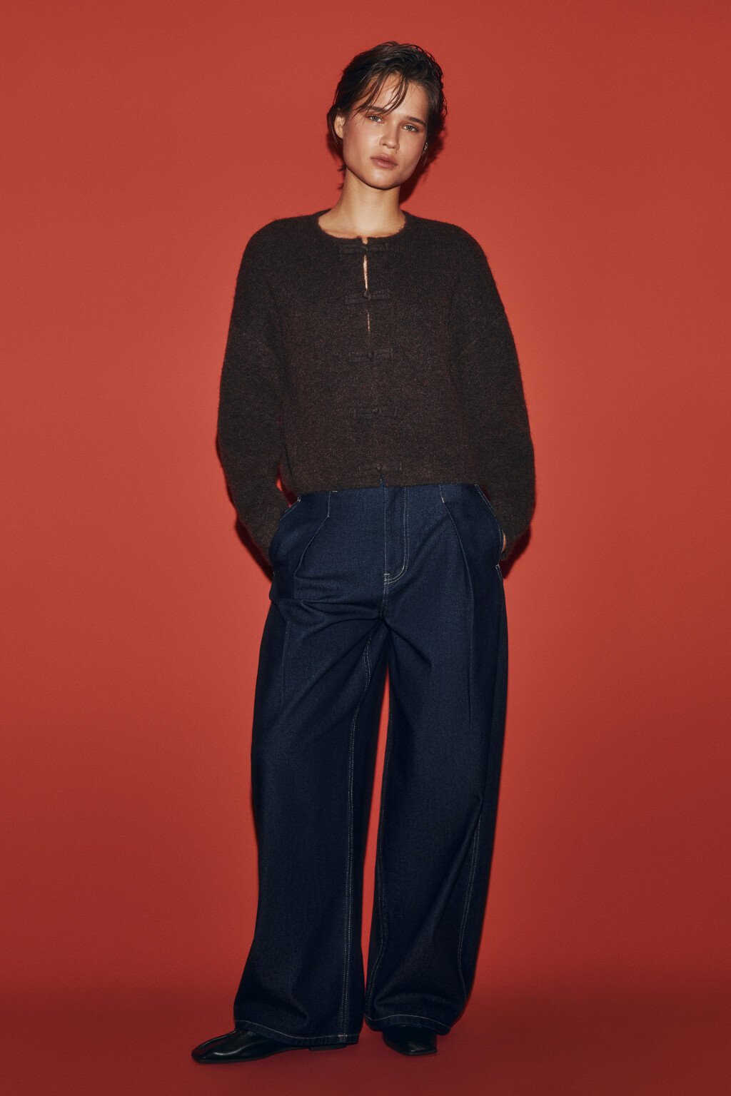 Кардиган вязаный на пуговицах - цвет коричневый - 7