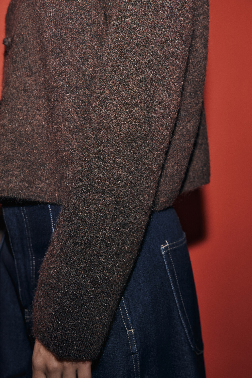 Кардиган вязаный на пуговицах - цвет коричневый - 9