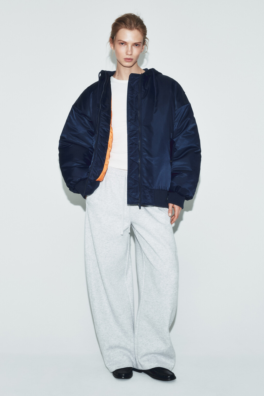 Куртка-бомбер с капюшоном утепленная - цвет голубой - 4