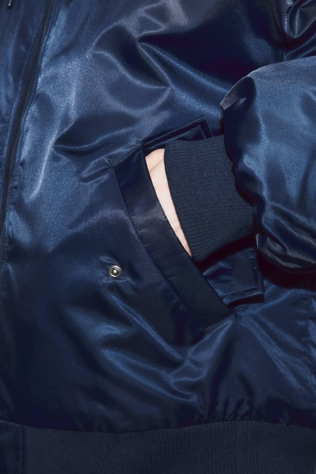 Куртка-бомбер с капюшоном утепленная - цвет голубой - 6