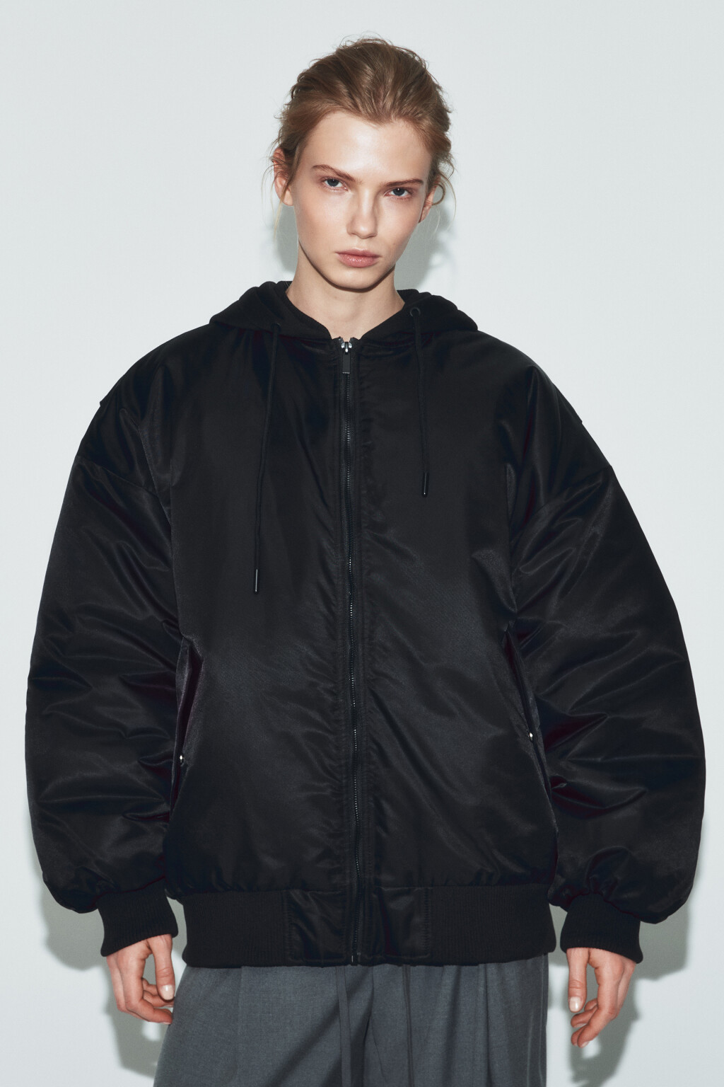 Куртка-бомбер с капюшоном утепленная - цвет черный - 3