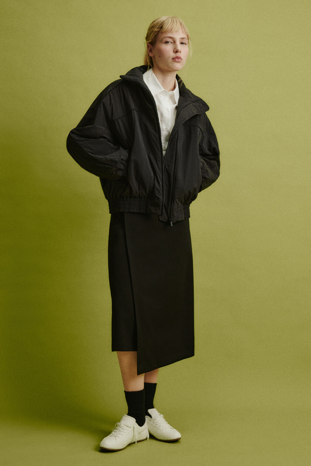 Куртка укороченная с воротником-стойкой - цвет черный - 5