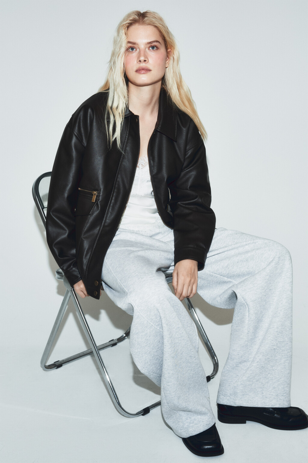 Куртка-бомбер с кожаной фактурой без капюшона - цвет коричневый - 2