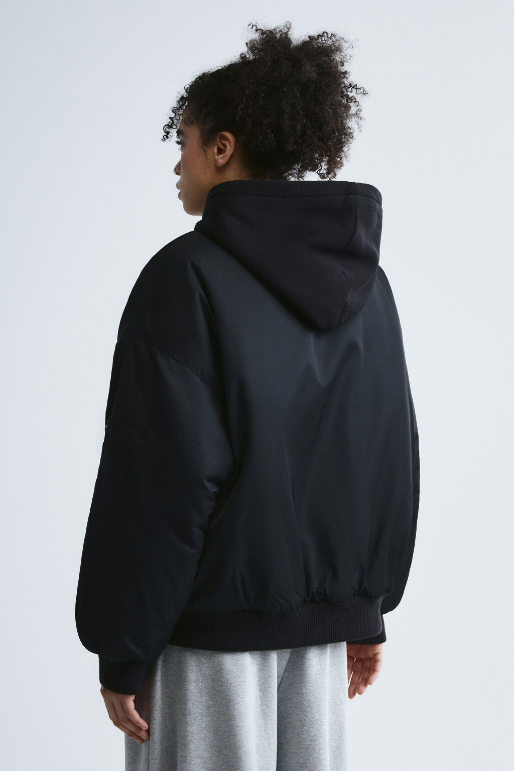 Куртка-бомбер oversize с капюшоном - цвет черный - 3
