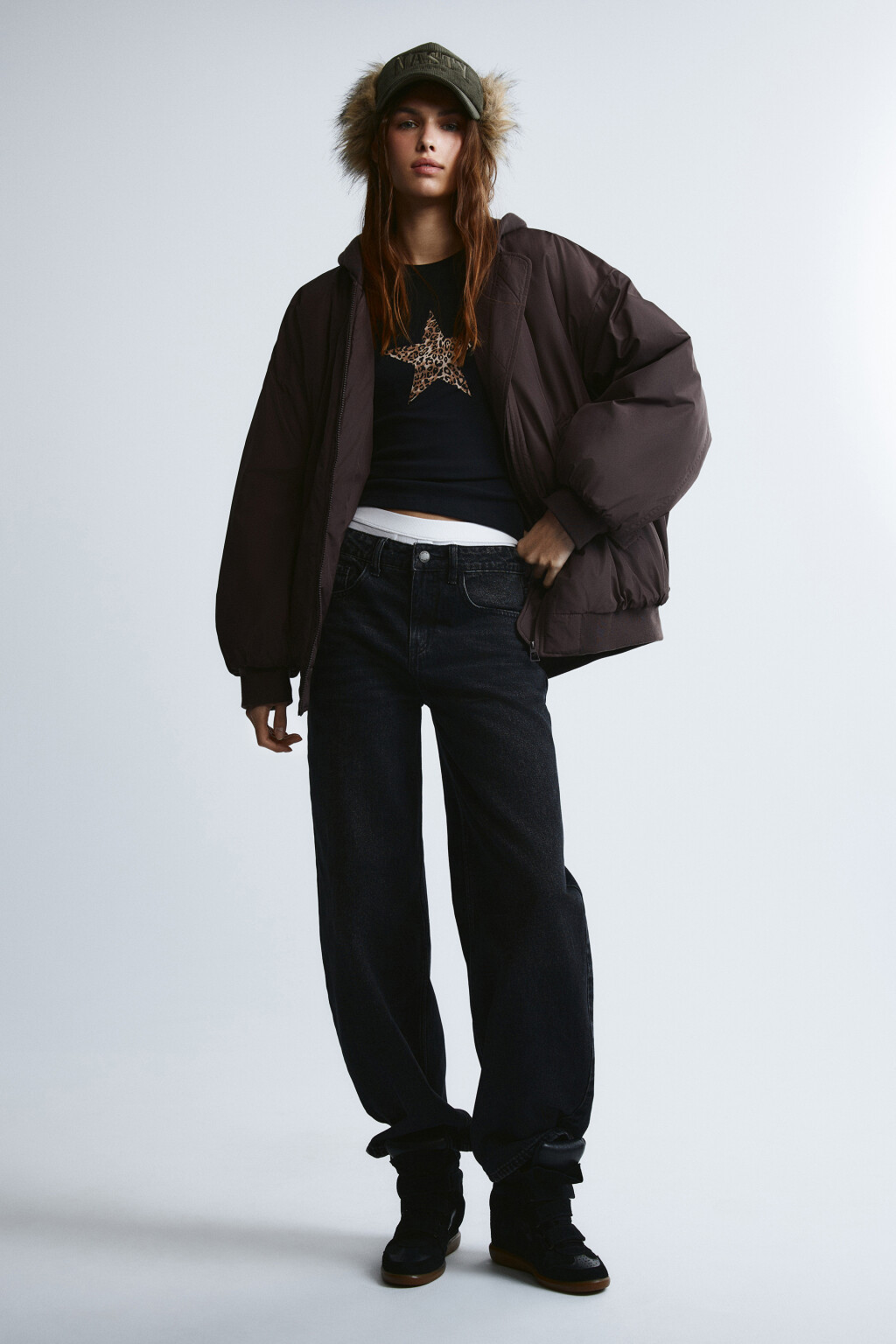 Куртка-бомбер утепленная с капюшоном - цвет коричневый - 5