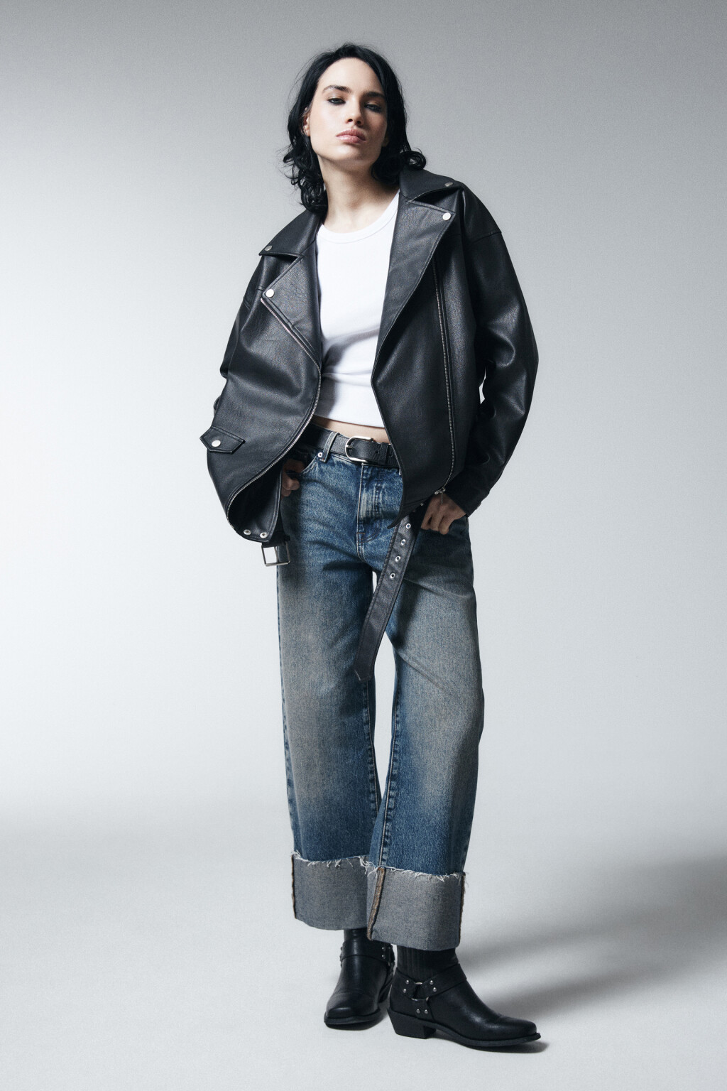 Куртка-косуха свободная с ремнем - цвет черный - 4