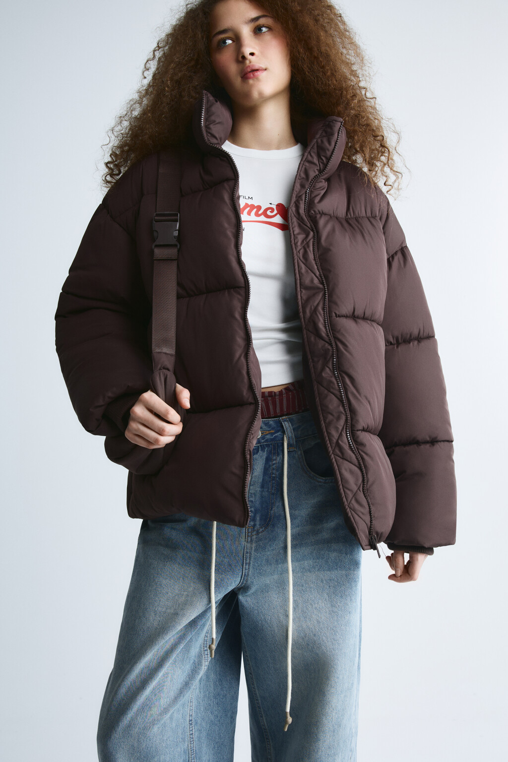 Куртка стеганая с воротником-стойкой и сумкой - цвет коричневый - 1