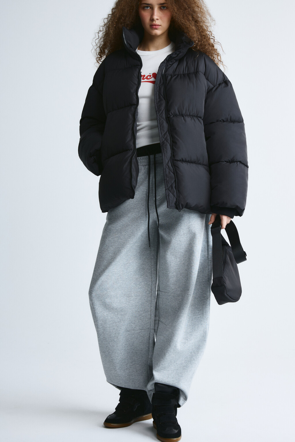 Куртка стеганая с воротником-стойкой и сумкой - цвет черный - 1