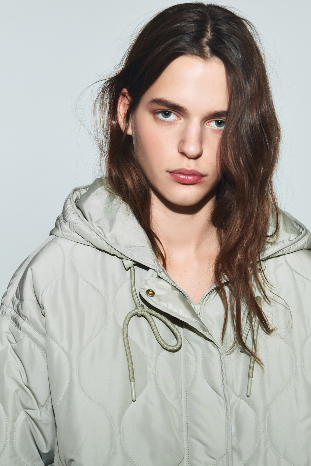 Куртка стеганая с двойной застежкой и капюшоном - цвет зеленый - 6