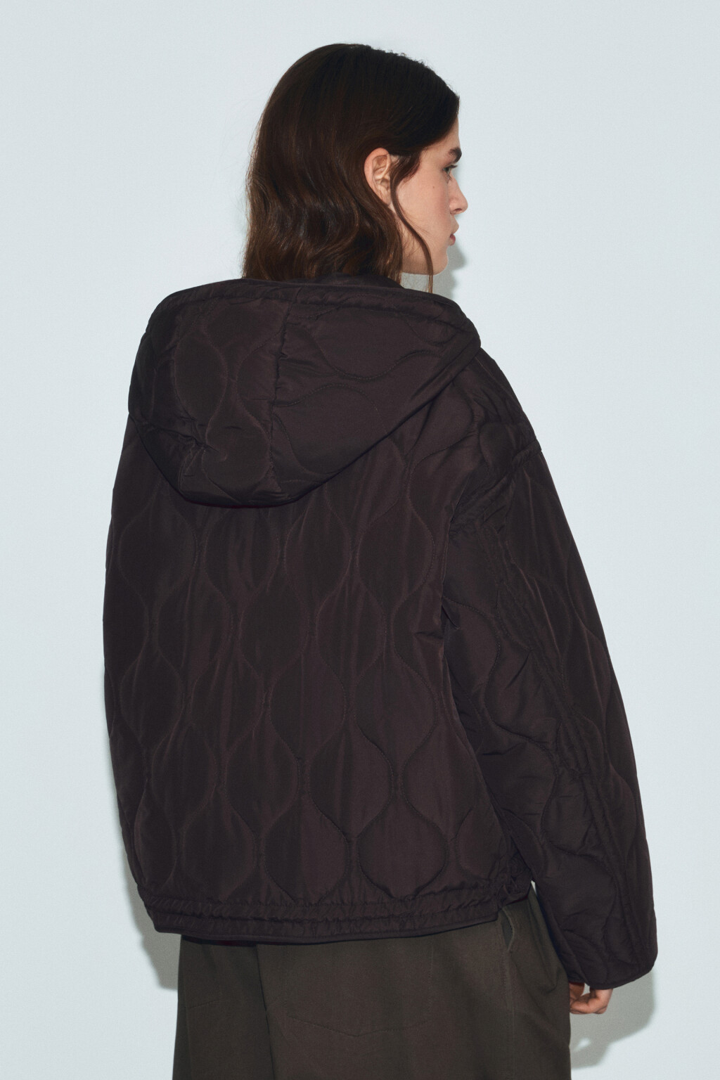 Куртка стеганая с двойной застежкой и капюшоном - цвет коричневый - 3