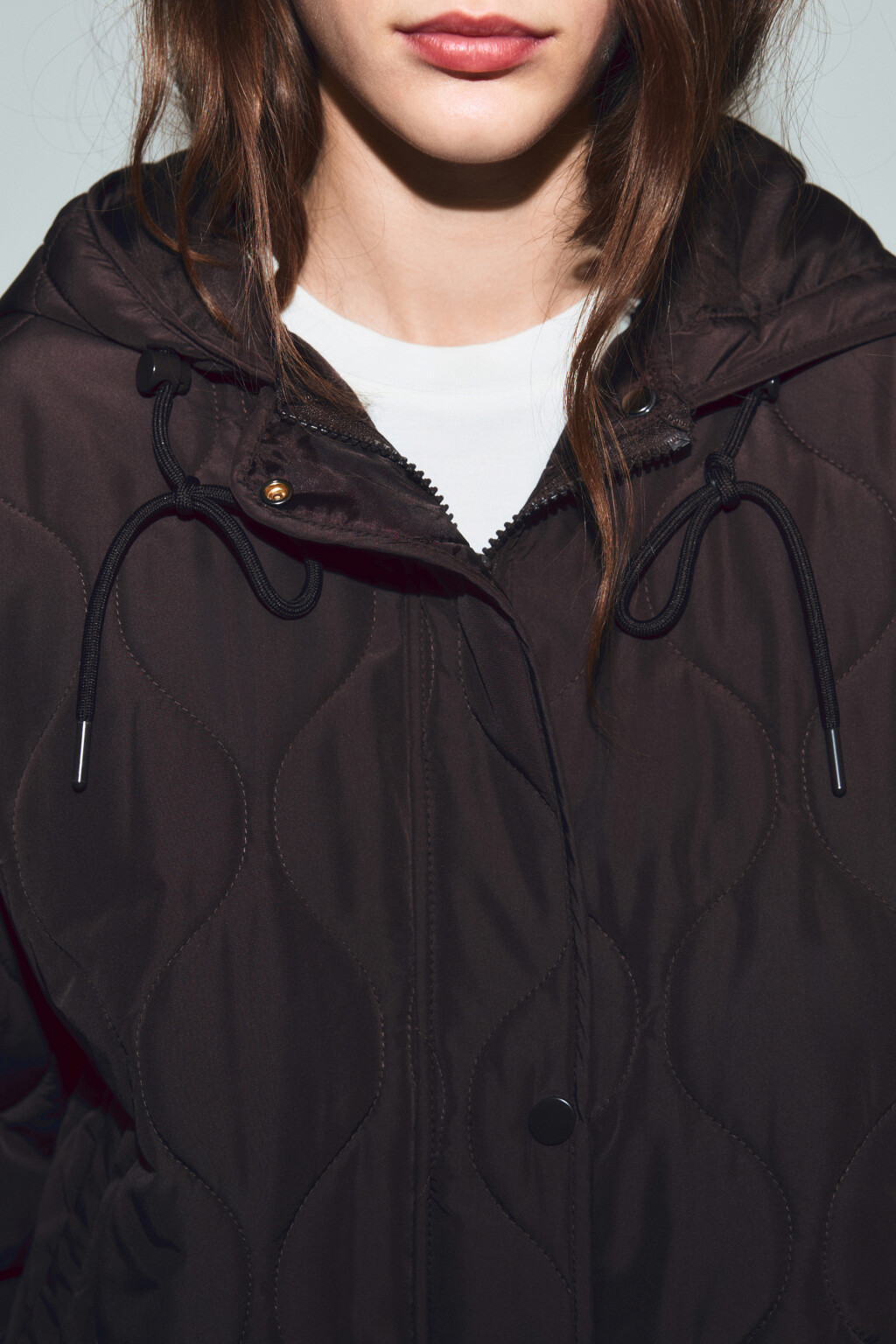 Куртка стеганая с двойной застежкой и капюшоном - цвет коричневый - 5