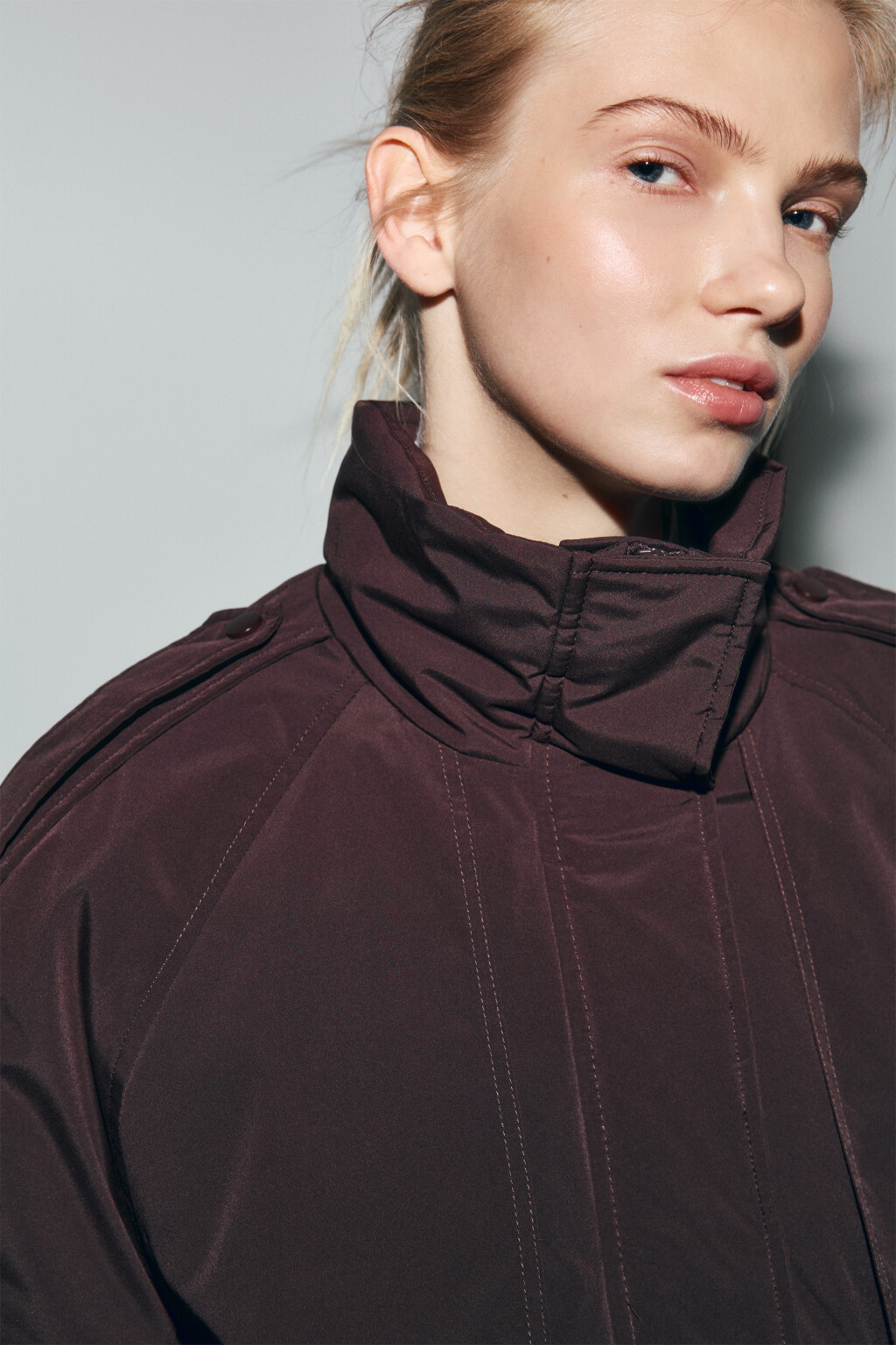 Куртка короткая утепленная с воротником-стойкой - цвет коричневый - 7