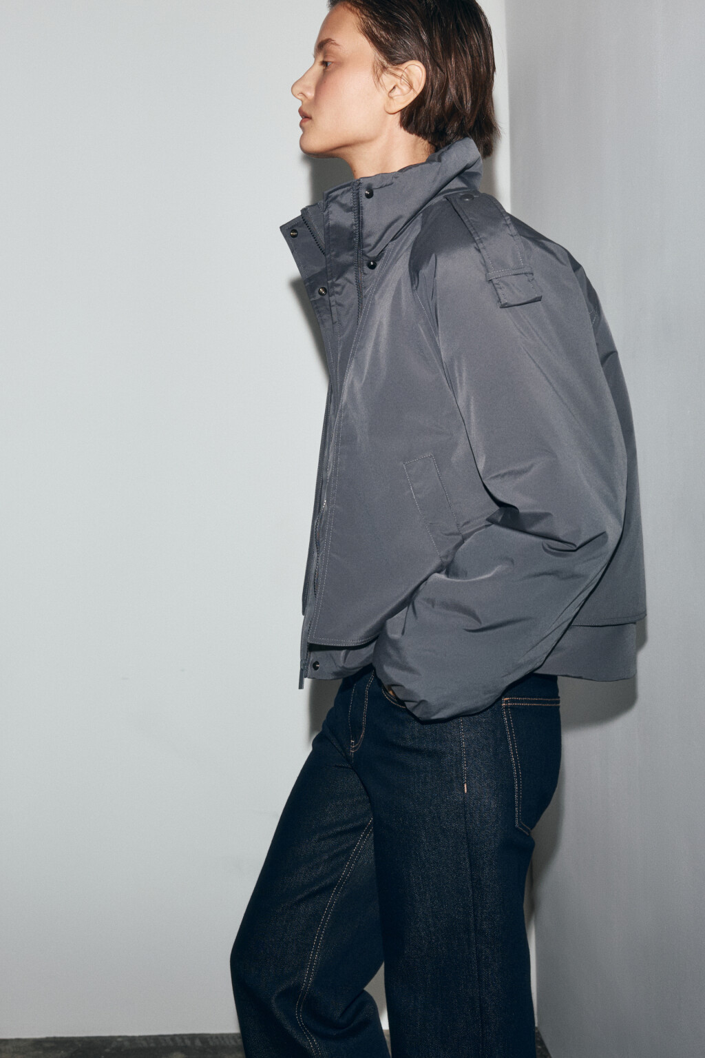 Куртка короткая утепленная с воротником-стойкой - цвет серый - 2