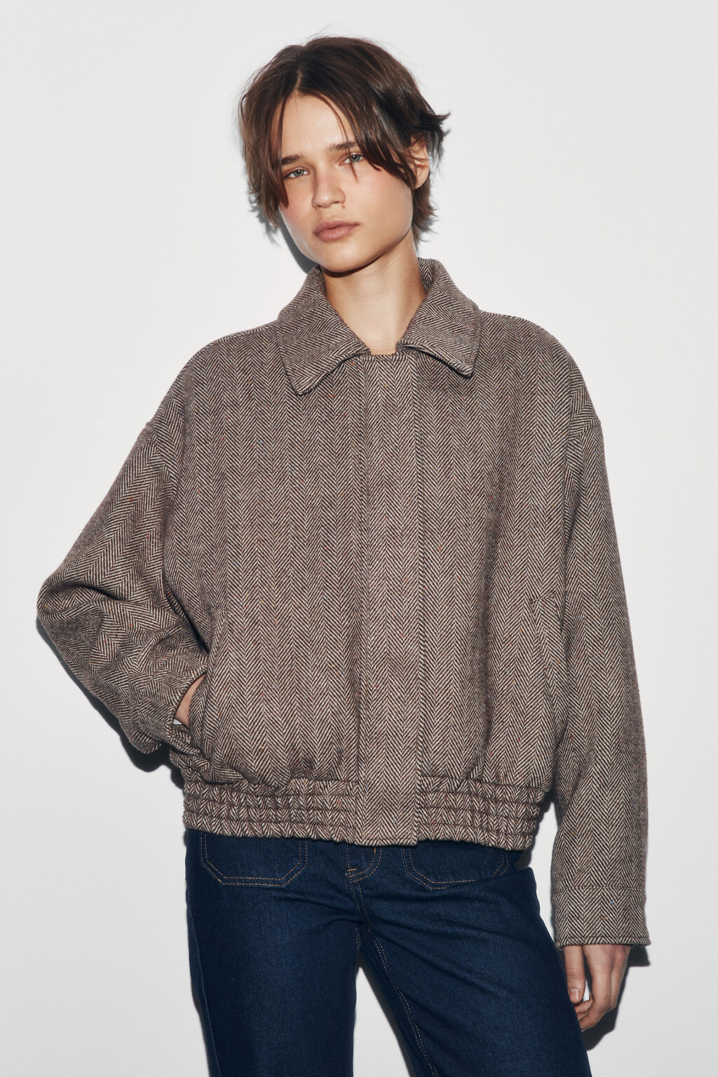 Куртка-бомбер драповая без капюшона в елочку - цвет бежевый - 3