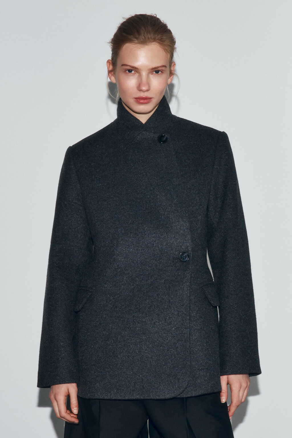 Пальто драповое приталенное с отложным воротником - цвет серый - 2