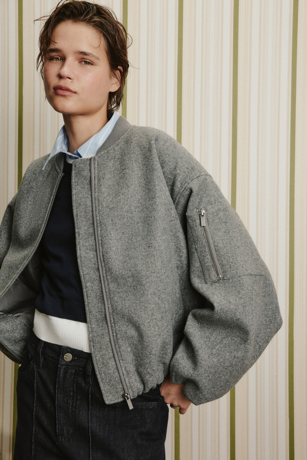 Куртка-бомбер из драповой ткани без капюшона - цвет серый - 3