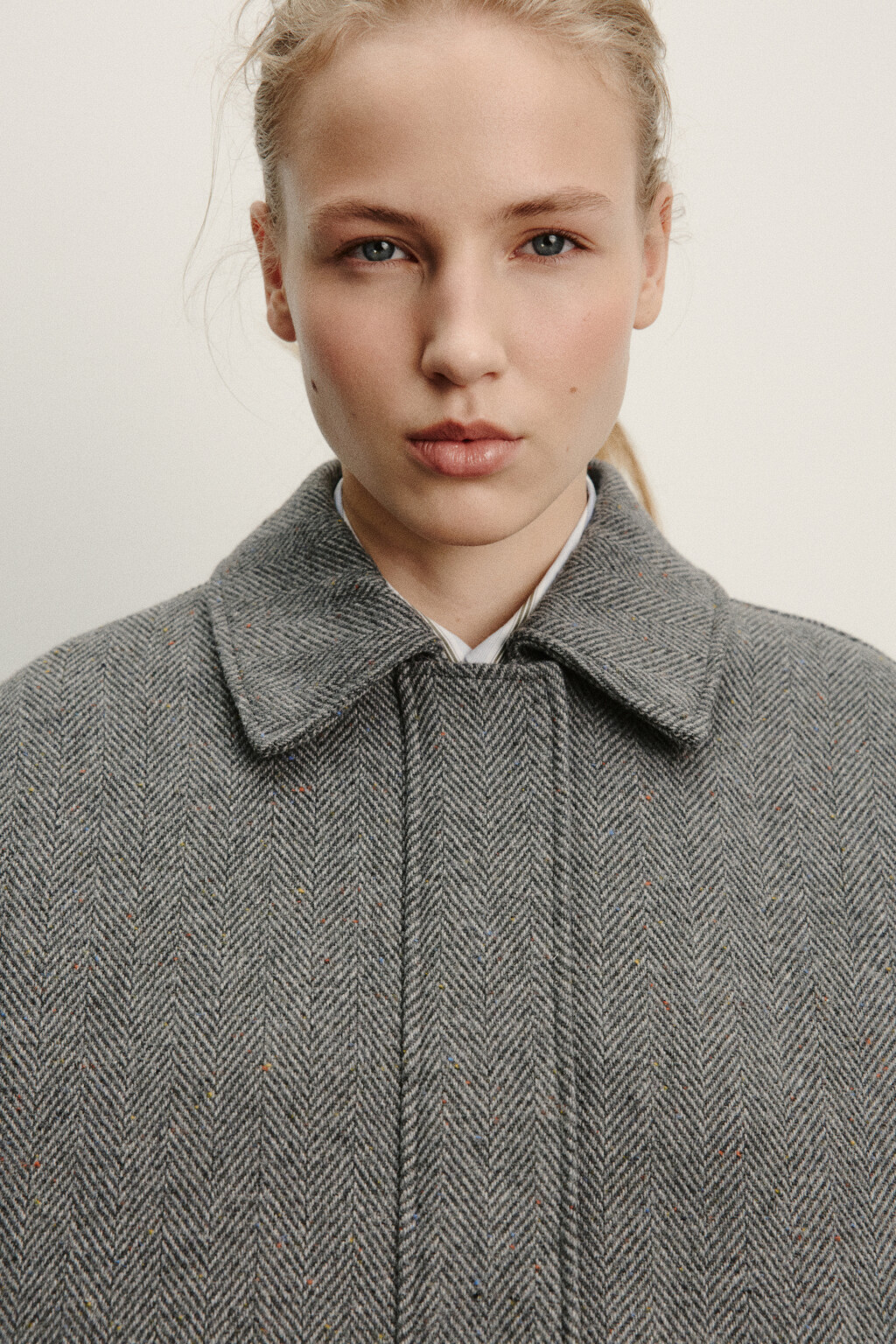 Куртка-бомбер драповая с отложным воротником - цвет серый - 6