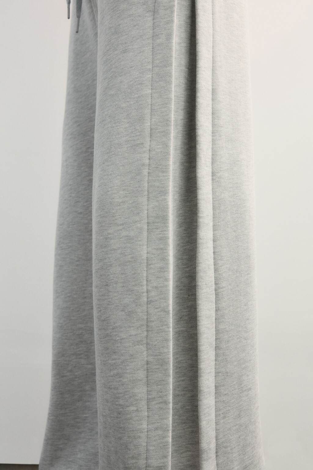 Брюки спортивные широкие из футера - цвет серый - 5