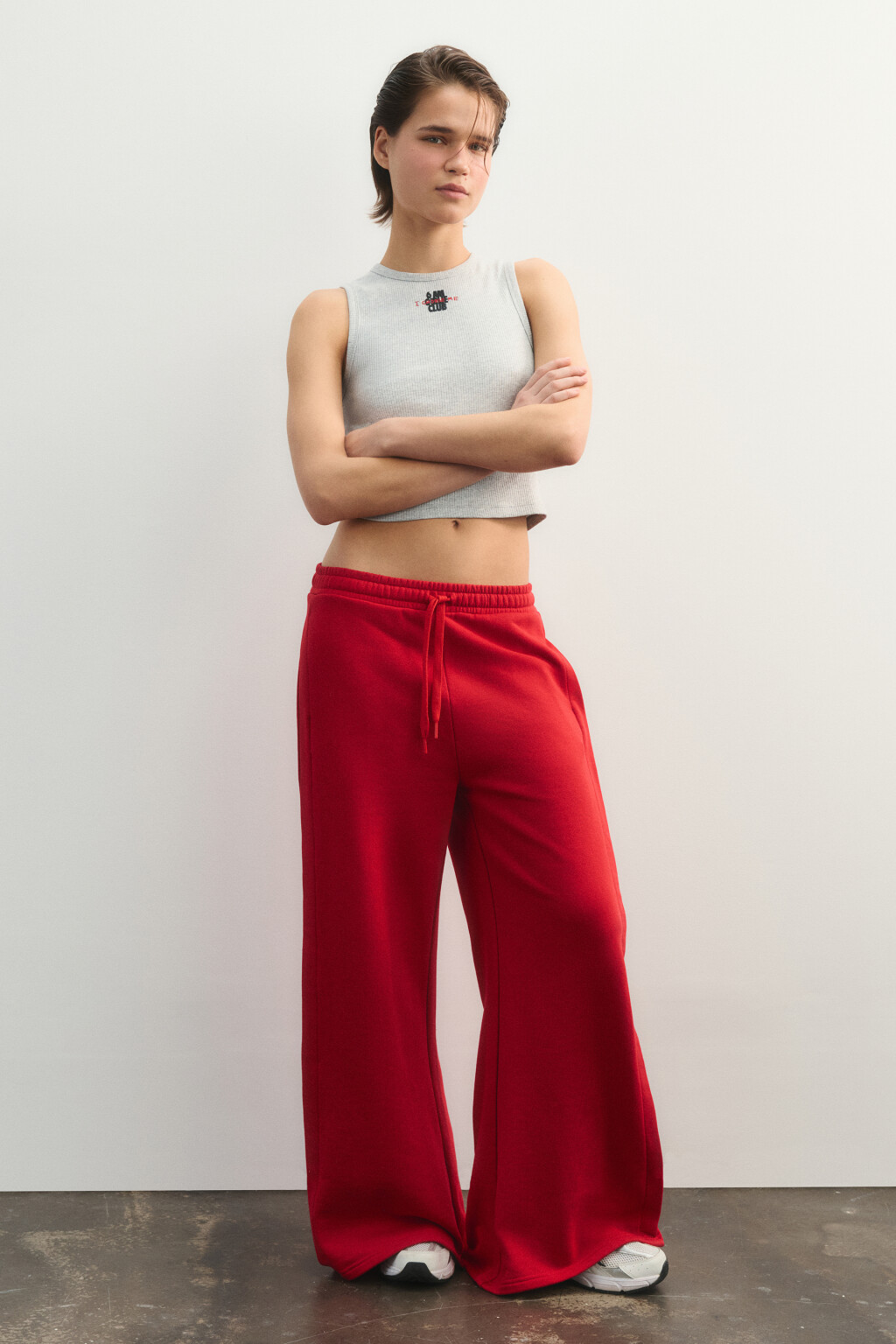 Брюки спортивные широкие из футера - цвет красный - 4