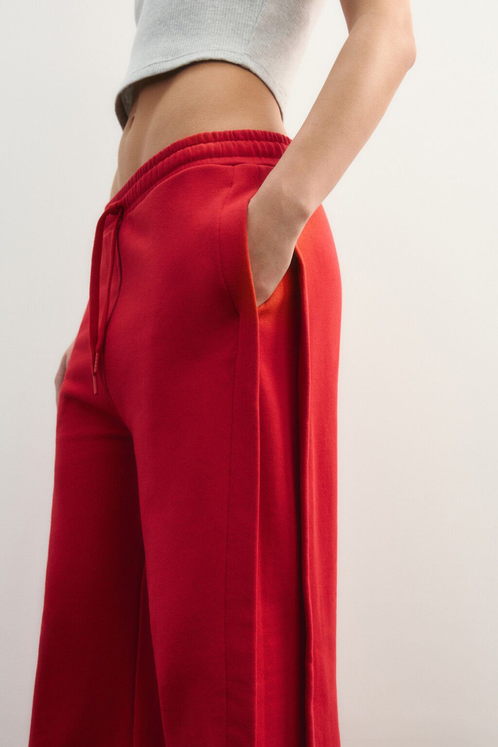 Брюки спортивные широкие из футера - цвет красный - 7