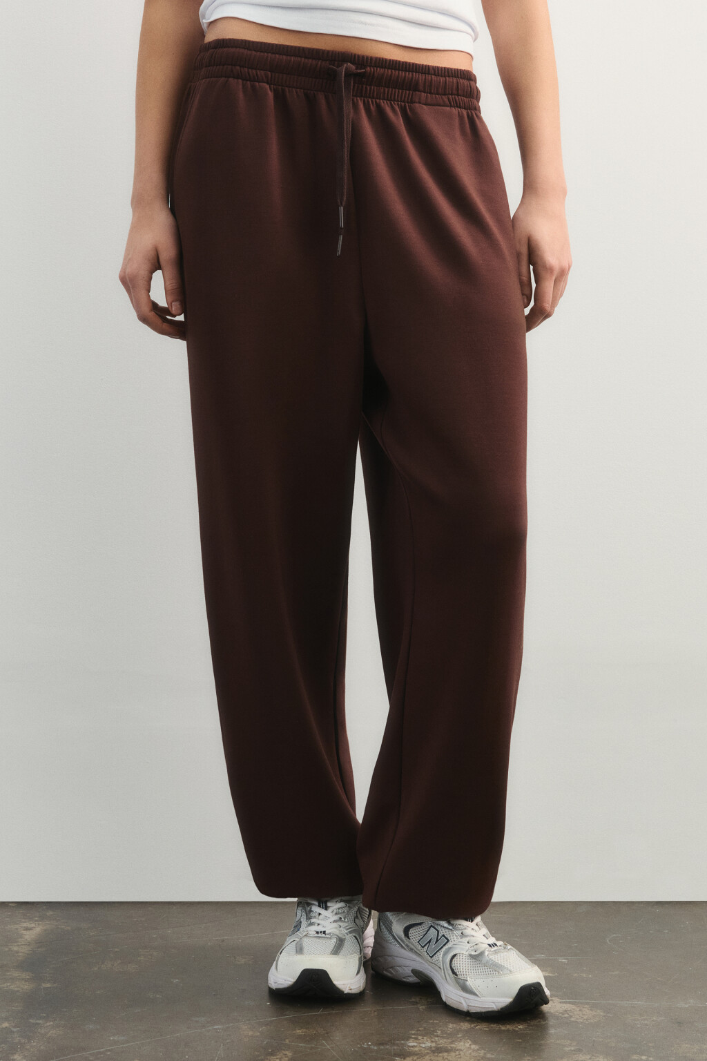 Брюки-джоггеры спортивные с высокой посадкой - цвет коричневый - 3
