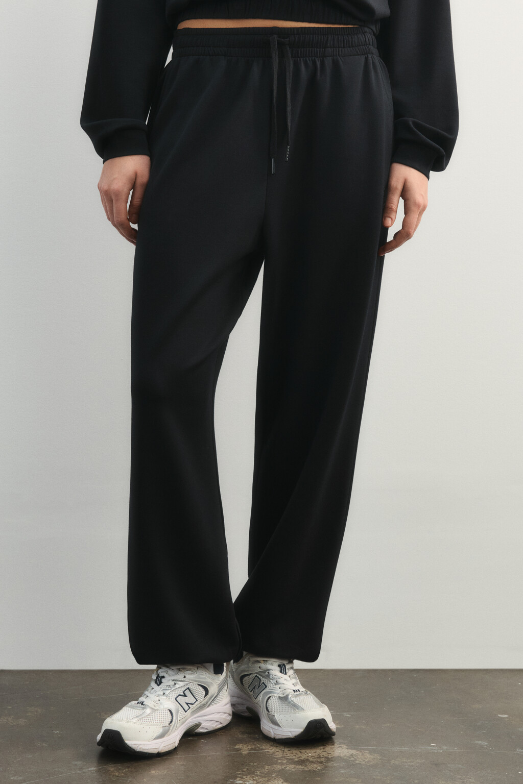 Брюки-джоггеры спортивные с высокой посадкой - цвет черный - 3