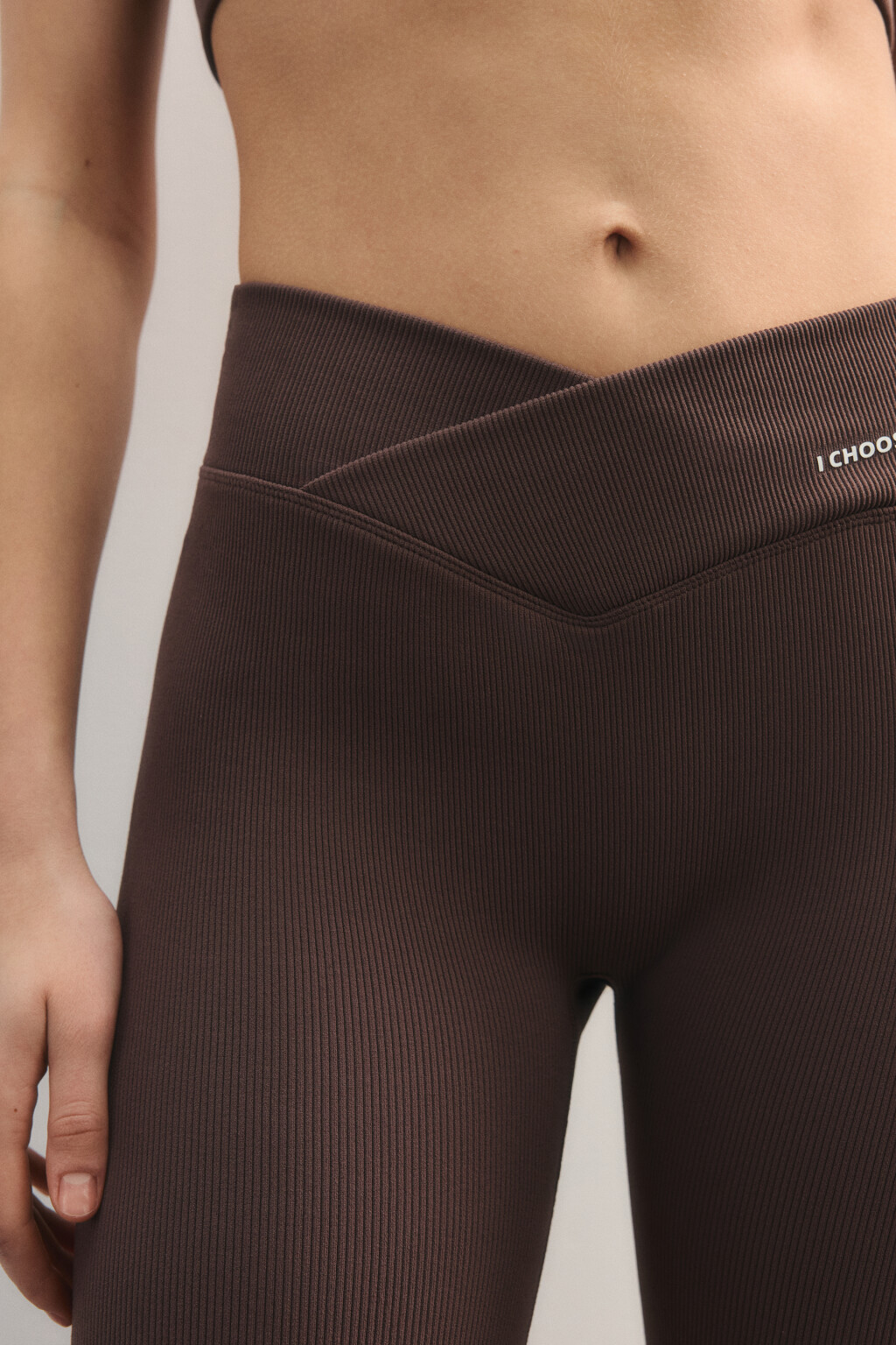 Шорты-велосипедки в рубчик с надписью - цвет коричневый - 6