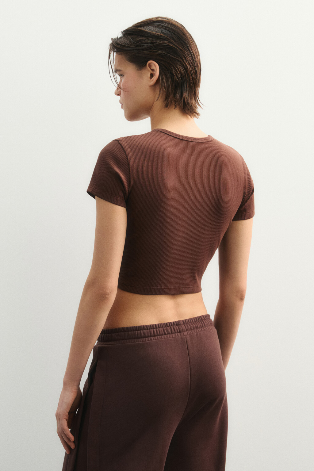 Футболка спортивная облегающая в рубчик - цвет коричневый - 4