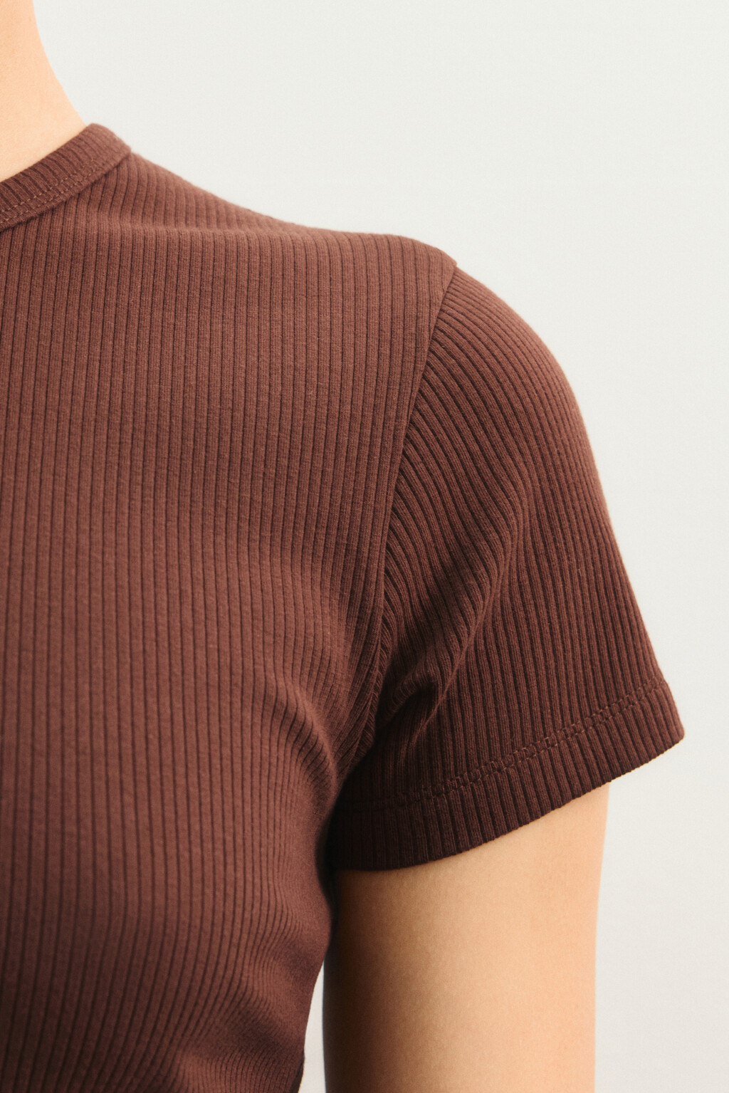 Футболка спортивная облегающая в рубчик - цвет коричневый - 6