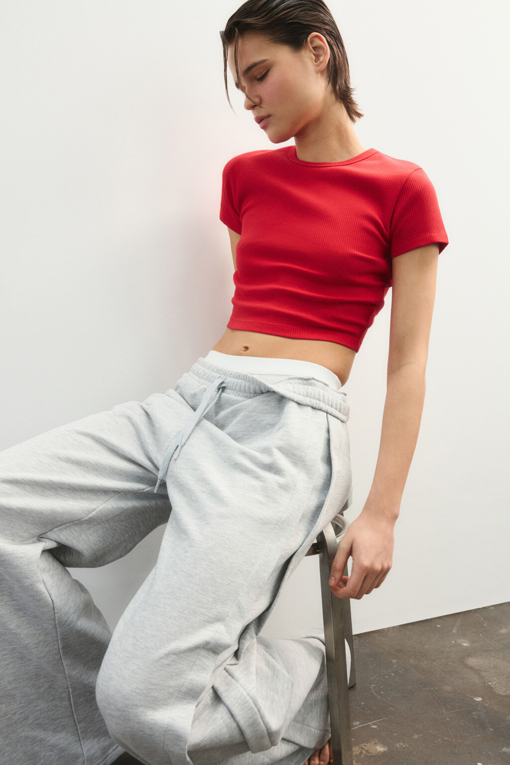 Футболка спортивная облегающая в рубчик - цвет красный - 1