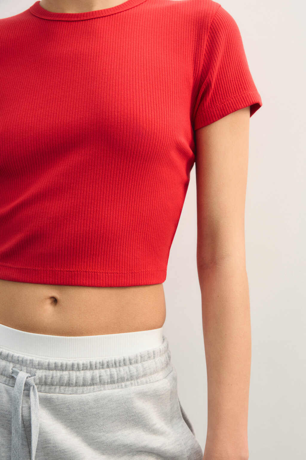Футболка спортивная облегающая в рубчик - цвет красный - 7