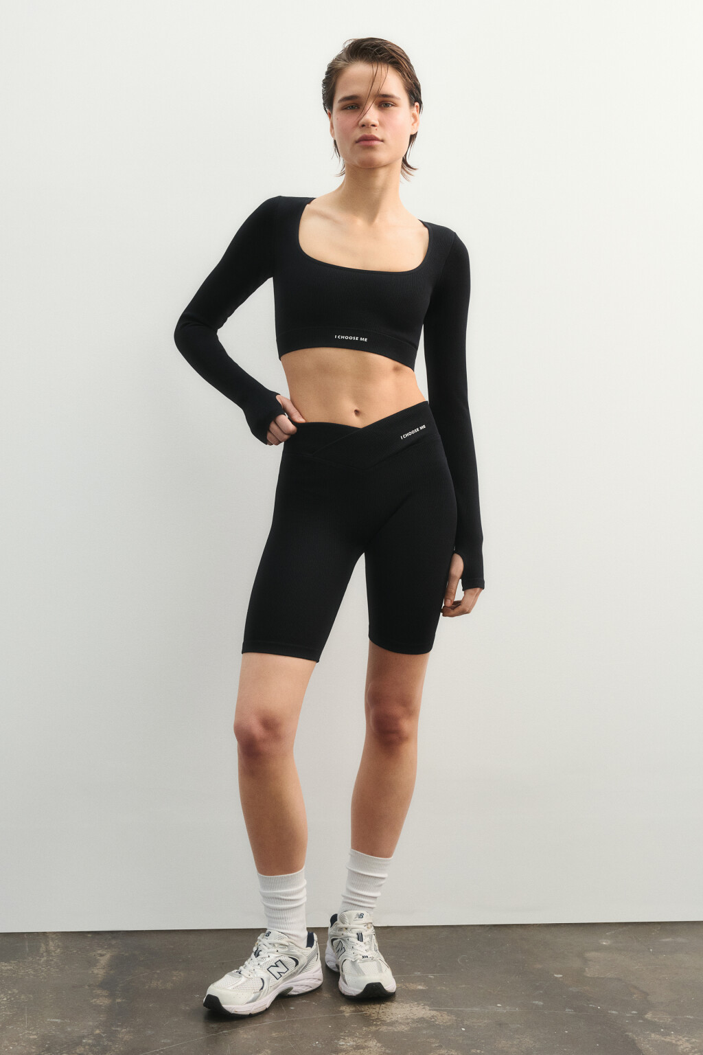 лонгслив спортивный в рубчик с надписью - цвет черный - 4